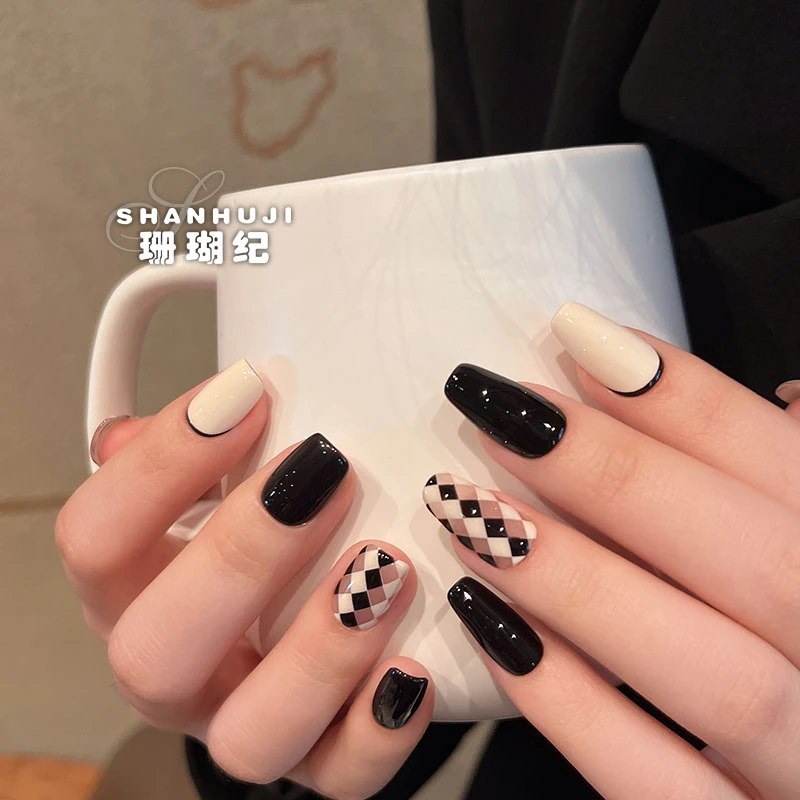 【格子铺】珊瑚纪夏日显白美甲气质简约裸色温柔精致格子穿戴甲