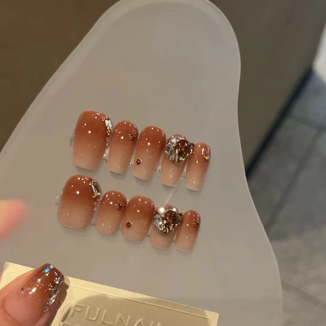 【柿柿如意】珊瑚纪显白流行美甲气质简约裸色渐变温柔ins穿戴甲