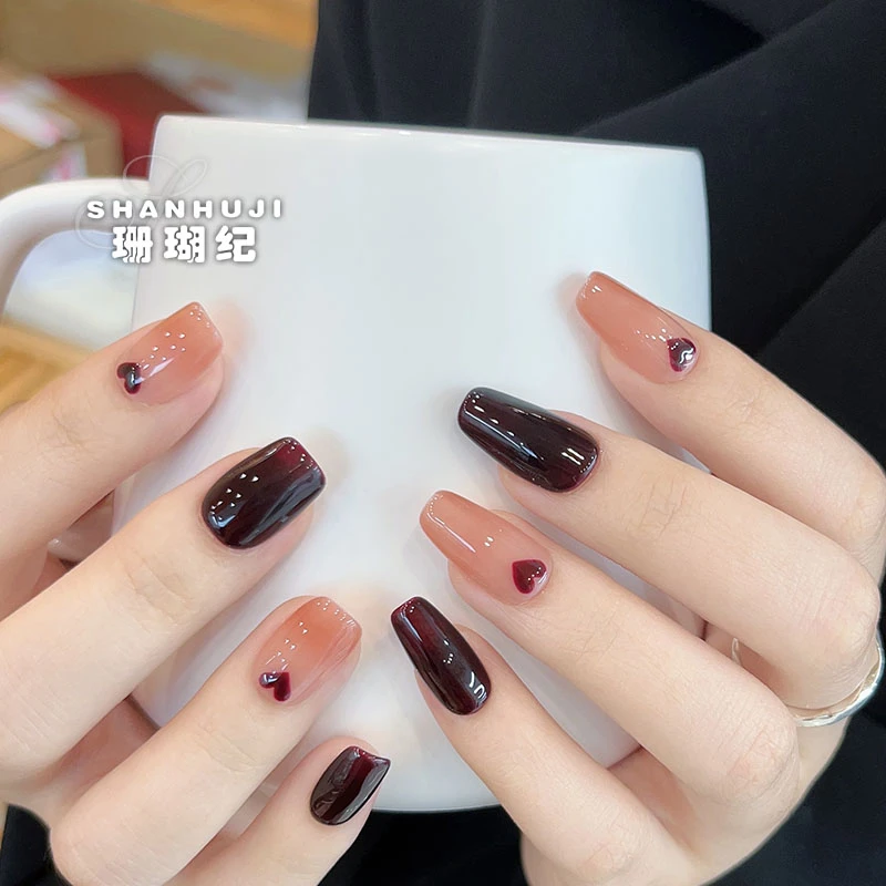 【浆果爱心】珊瑚纪夏日显白美甲流行气质简约温柔酒红色ins穿戴甲