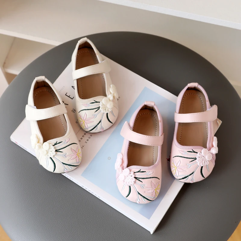 女童皮鞋汉服鞋儿童马面裙鞋2025年春秋新款宝宝单鞋中国结绣花鞋