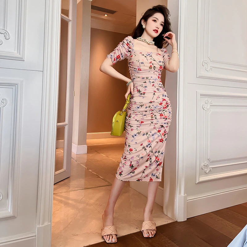 夏季新款女法式复古方领修身碎花连衣裙别致惊艳包臀裙 10141