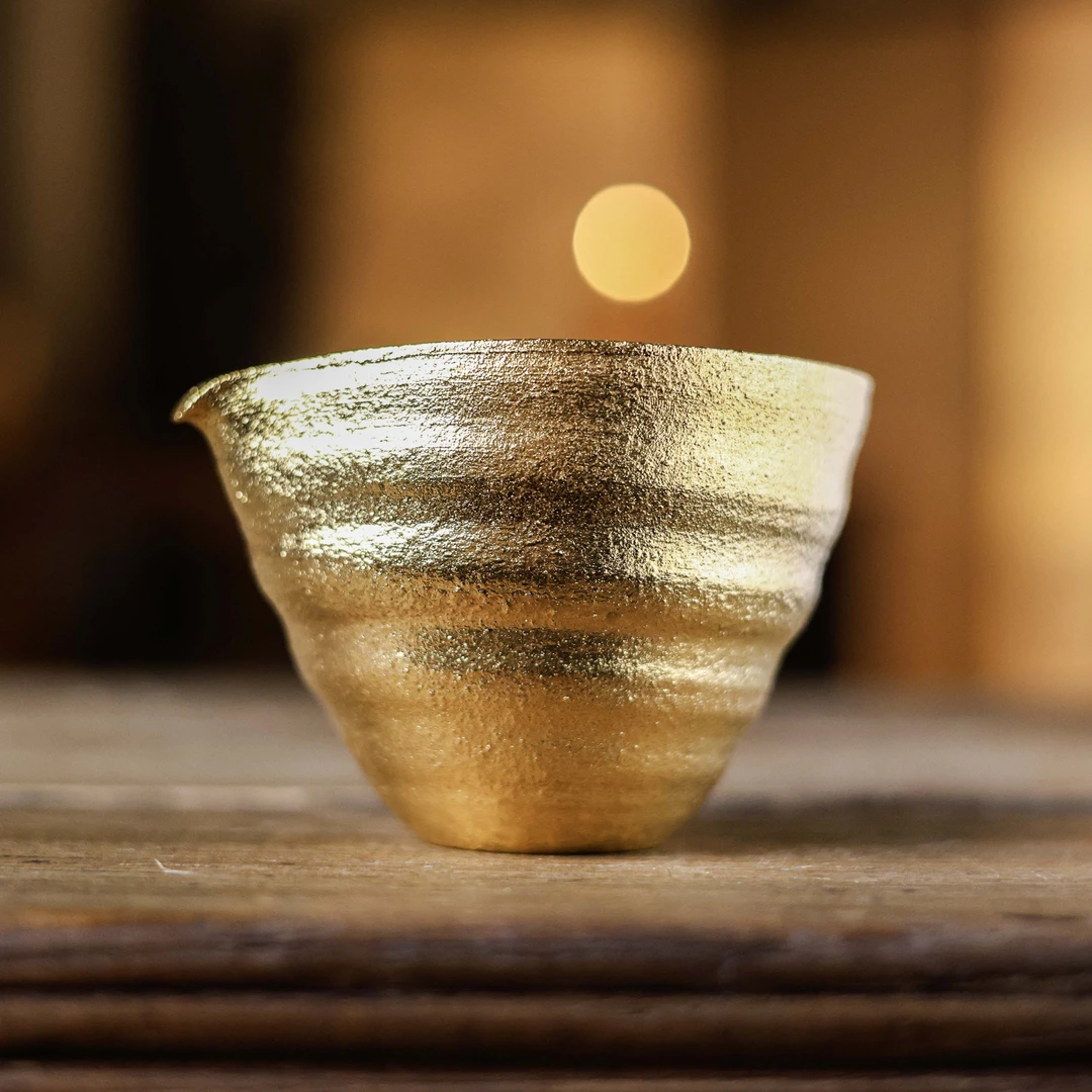 【小田甄陶】半斋-金彩手拉公杯