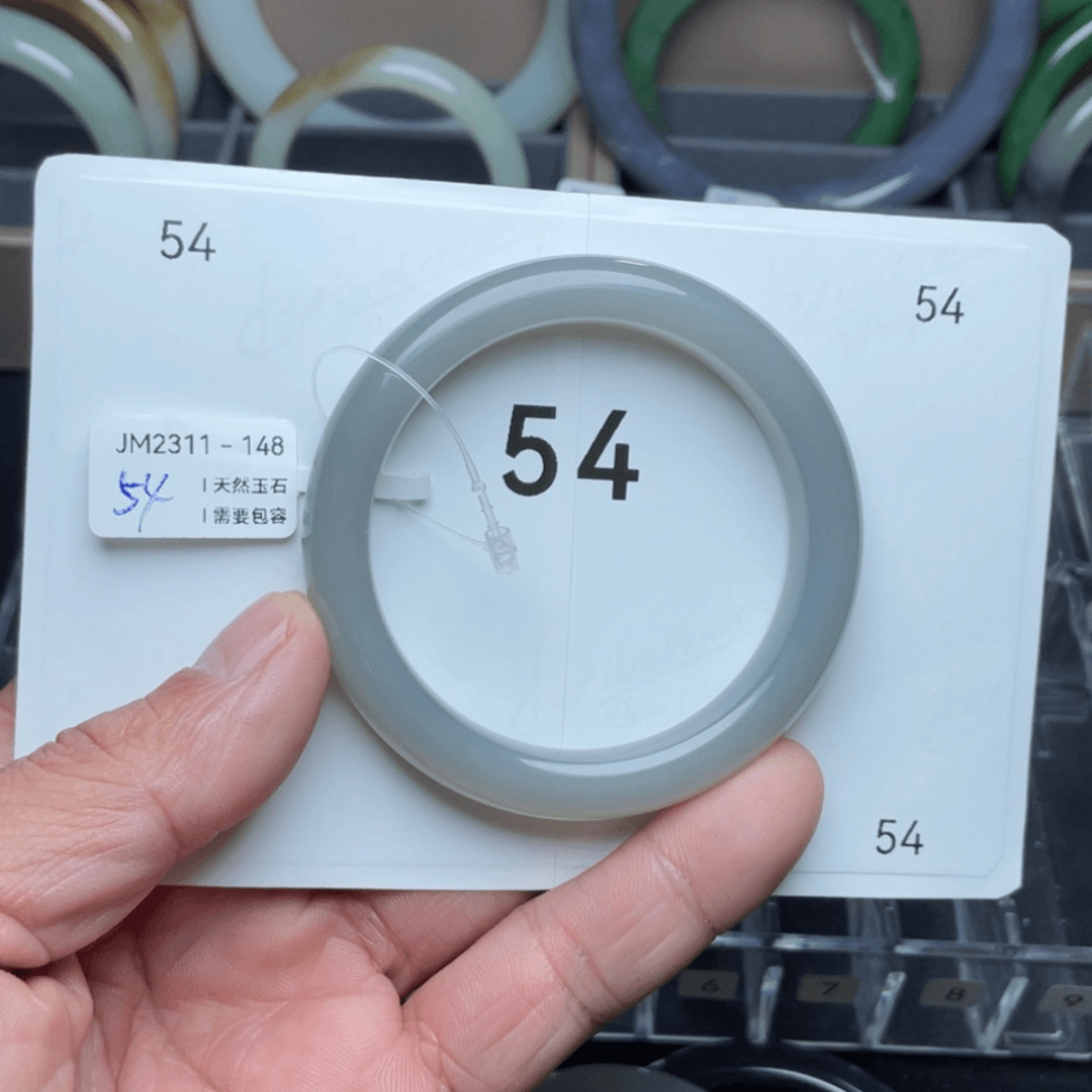 【闪购商品】和田玉手镯未镶嵌芋****?