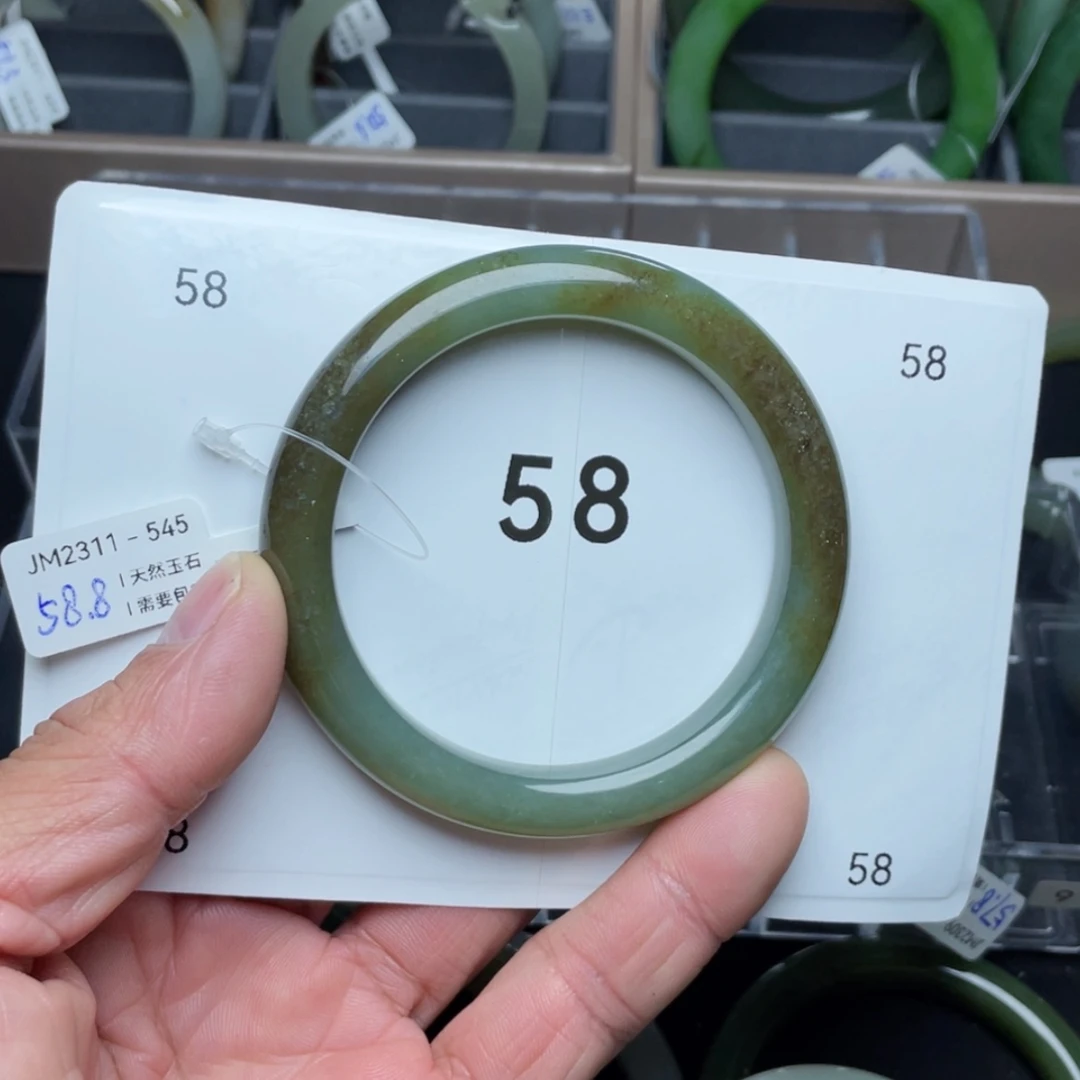 【闪购商品】和田玉手镯未镶嵌逃*