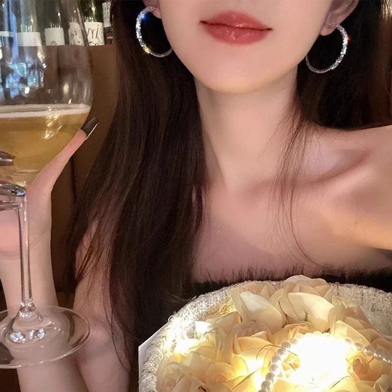 合金耳饰 甜酷girl轻奢锆石圈圈耳环新潮冷淡风耳钉夸张大耳圈女
