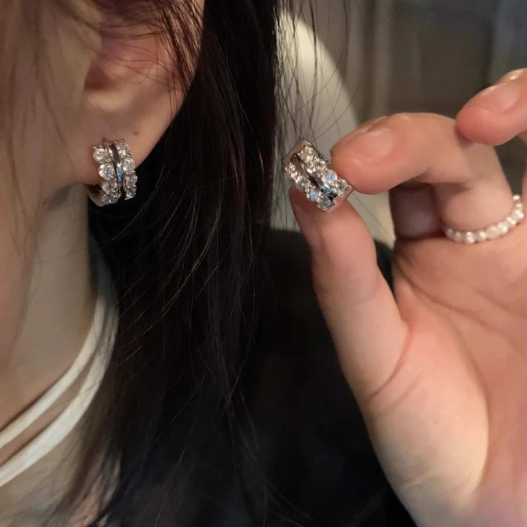 合金耳饰 圈圈耳环小众设计感高级感冷性风耳钉女新款洋气女