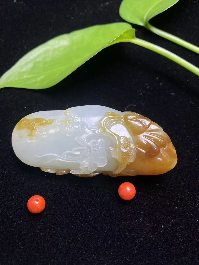 和田玉山料老鹰挂件