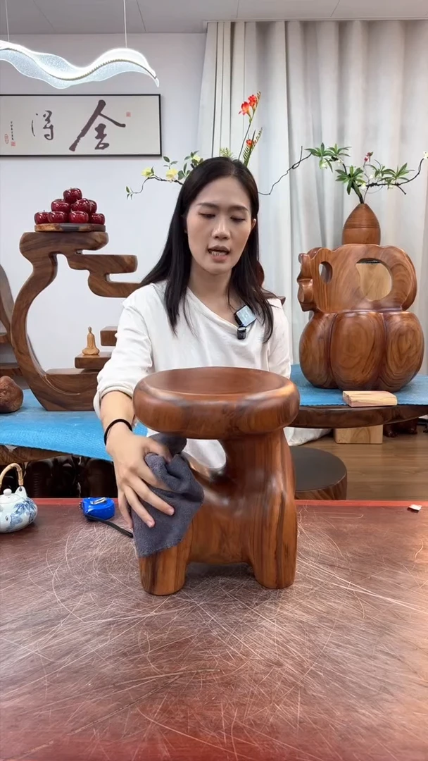 【闪购商品】稳定木实木创意凳子