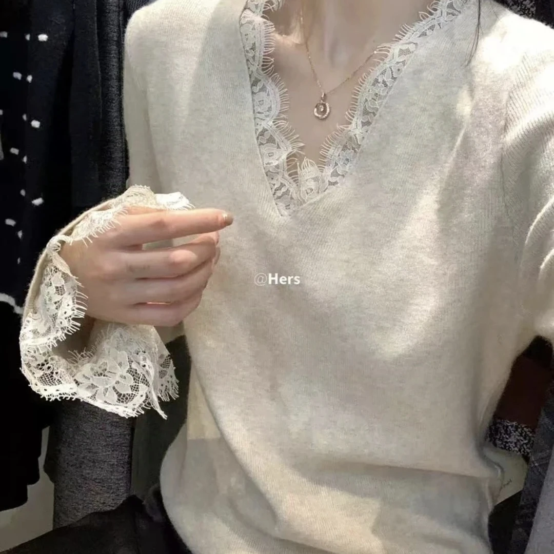 银弟V领蕾丝针织衫