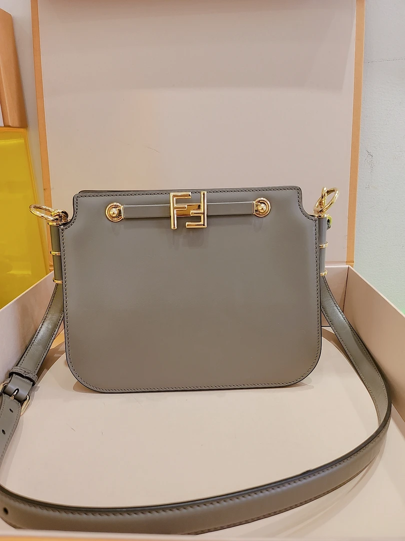 99新 FENDI/芬迪 touch 双F金扣大象灰风琴包 时尚百搭 公价17800