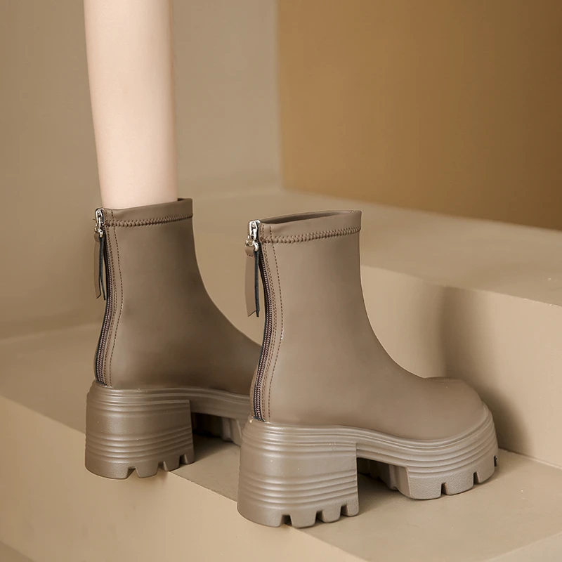 秋冬季短靴女2025新款设计感小众增高厚底英伦风高跟马丁靴小个子