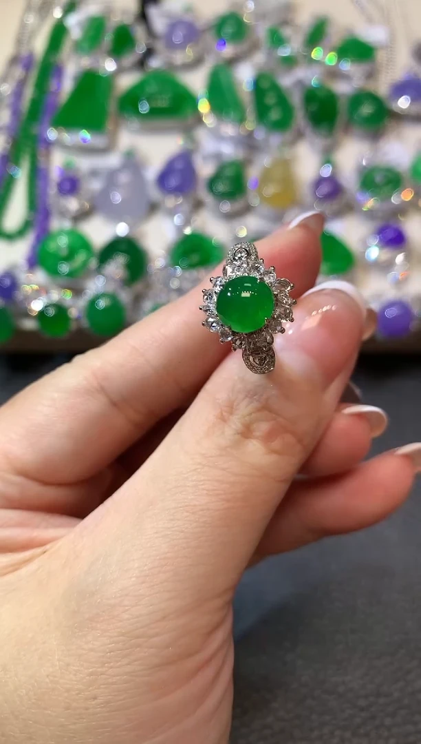 【闪购商品】翡翠戒指18K金镶嵌D48