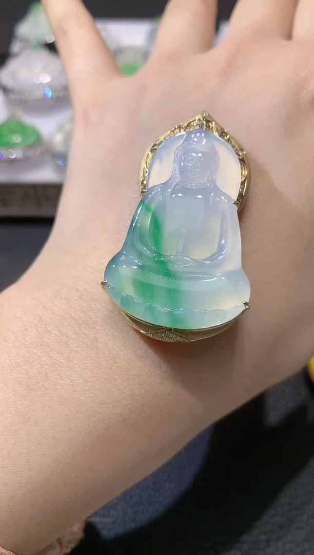 【闪购商品】翡翠吊坠(不含链)18K金镶嵌D57