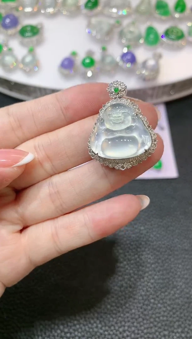 【闪购商品】翡翠吊坠(不含链)18K金镶嵌C105
