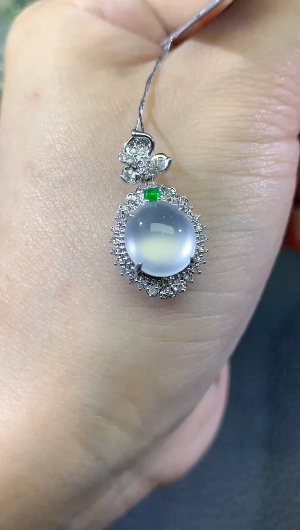 【闪购商品】翡翠吊坠(不含链)18K金镶嵌A30