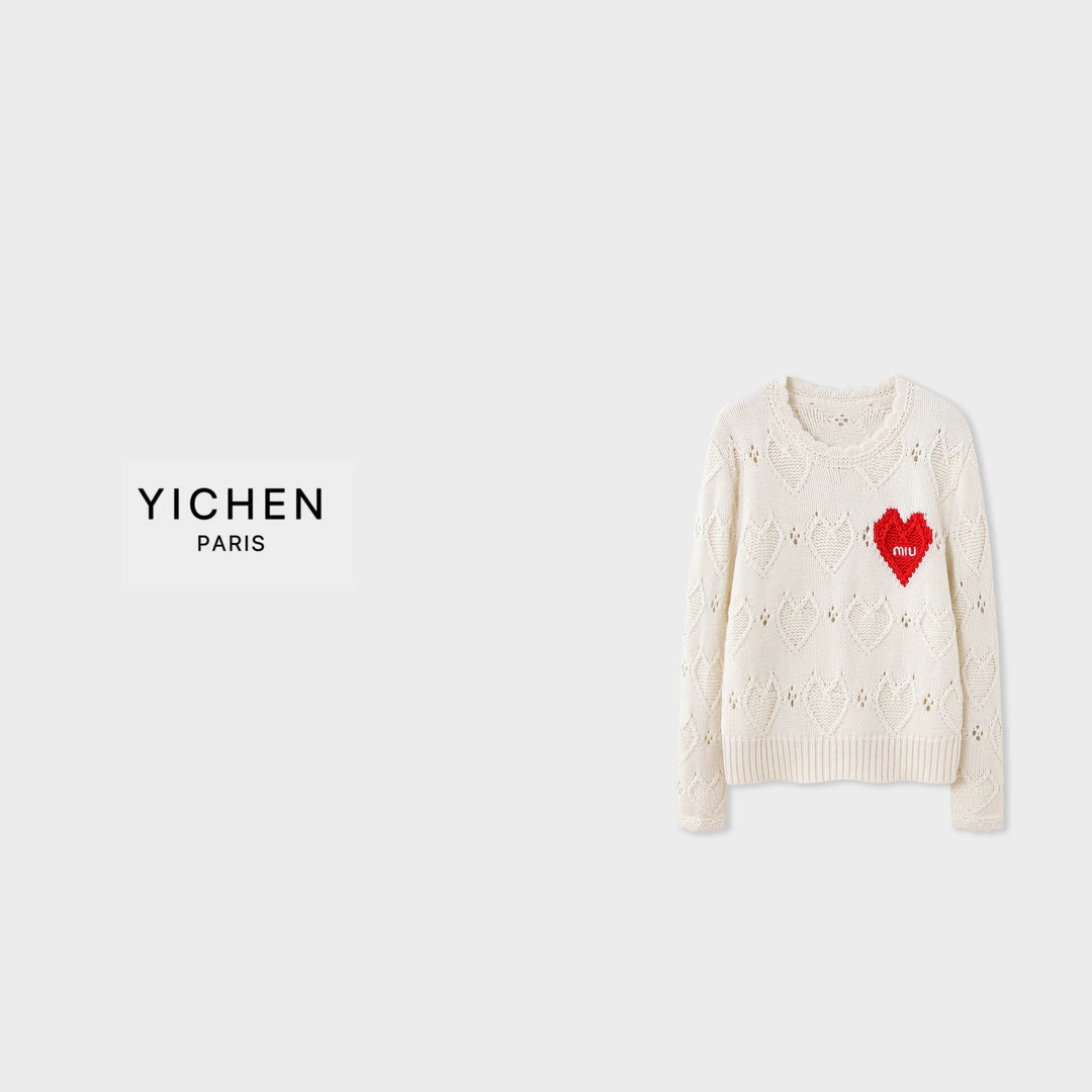 YC 奶白色立体爱心绞花字母刺绣款式毛衣-2376