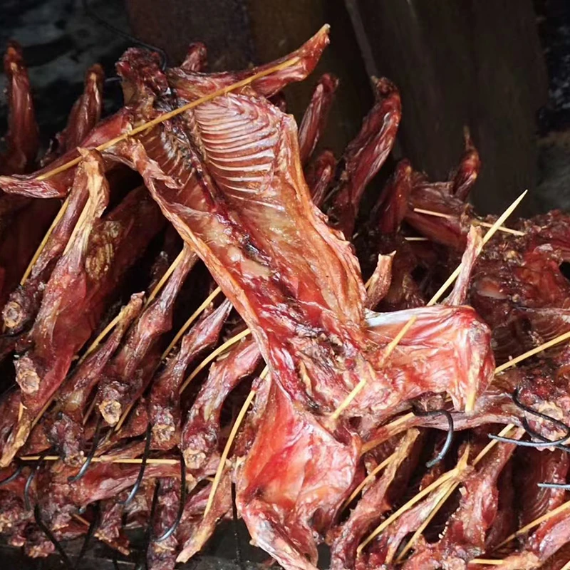 湖南邵阳柴火烟熏腊兔子