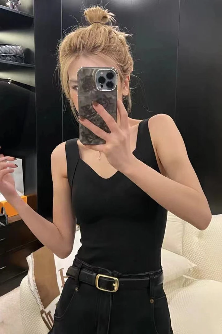 小羊羊家德绒羊毛桑蚕丝背心无痕保暖外穿冬季一体式胸垫可取