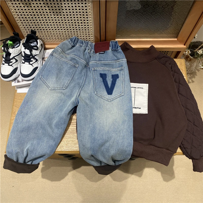 吴小越w305男童秋冬加绒牛仔裤贴标字母年货砂洗浅色年货韩版裤子