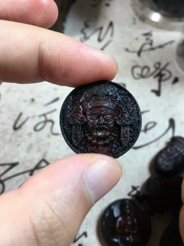 缅甸小叶降真香紫红油财神爷