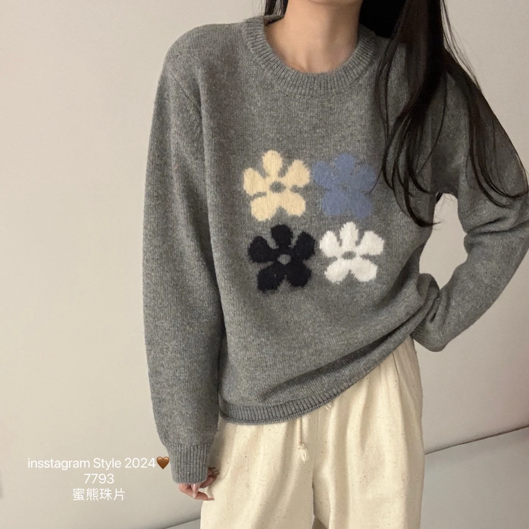 【7793-Y3】四朵小花圆领珠片蜜熊绒毛衣秋冬慵懒风套头针织衫