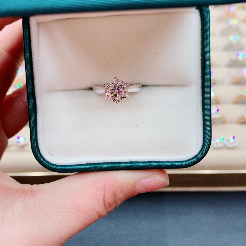 【闪购商品】合成碳硅石手饰18K金镶嵌戒指