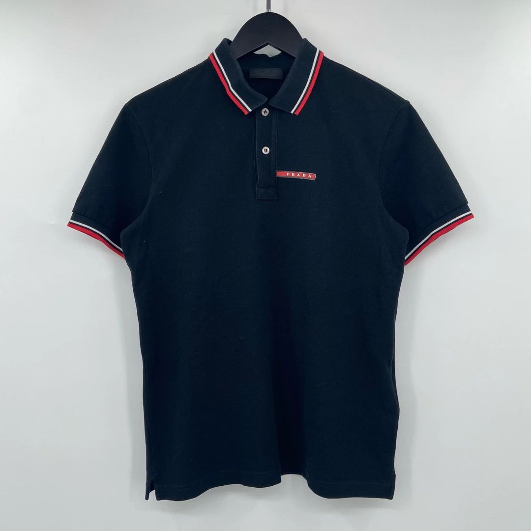 Prada 胸前红色胶标logo短袖polo M 95新