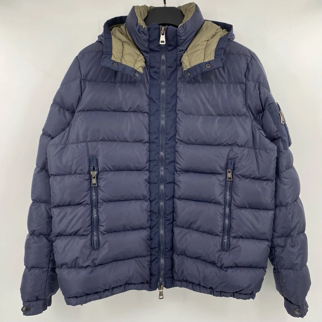 Moncler 深蓝色手臂袖标口袋羽绒服 5