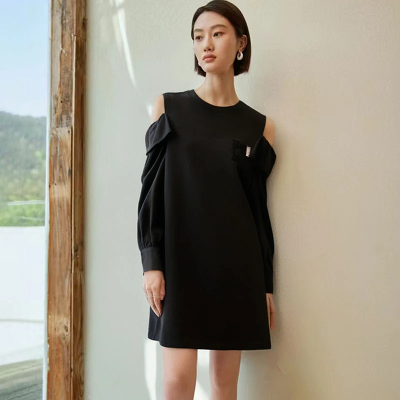 26378【依系列】设计感露肩短款连衣裙2I183303D