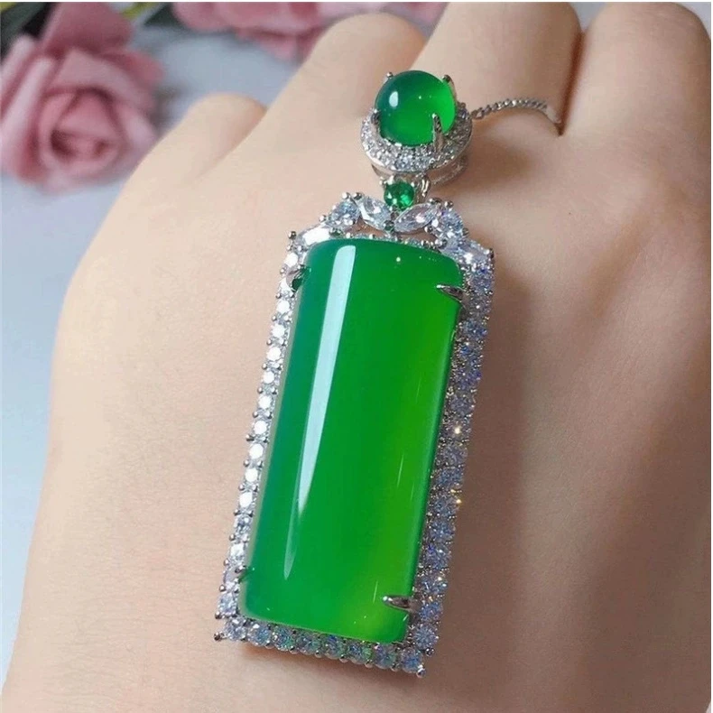 铜合金吊坠 气质时尚简约百搭满色绿色无事牌吊坠镶嵌精美满绿