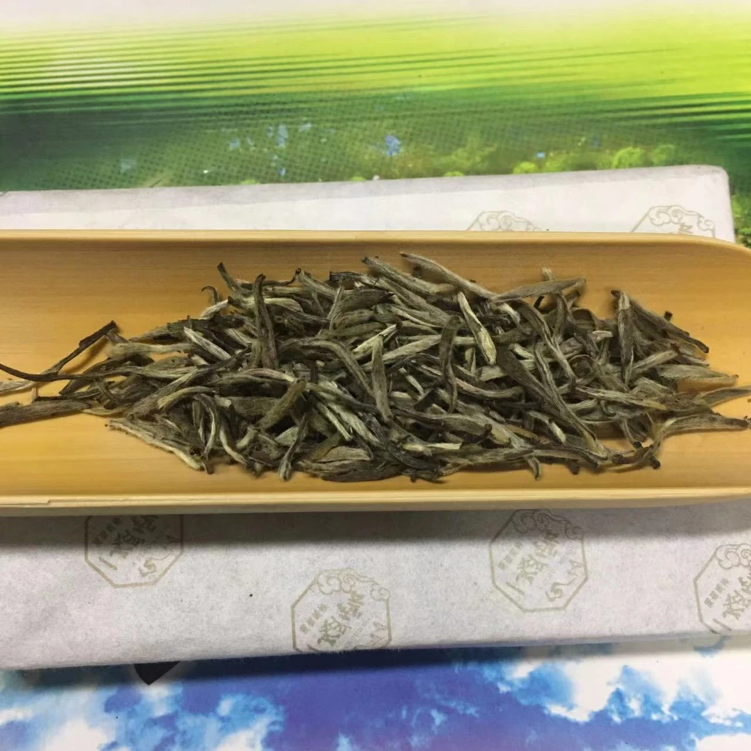 一盏云2008年白毫银针