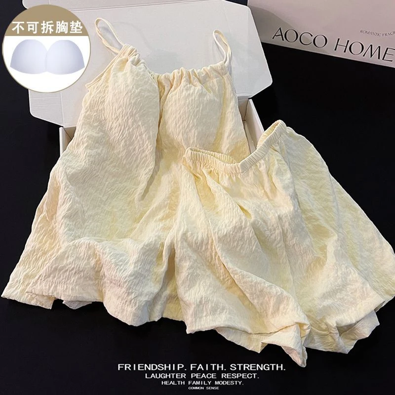 带棉垫2024睡衣女新款夏绿色吊带短裤简约薄款学生舒适休闲家居服