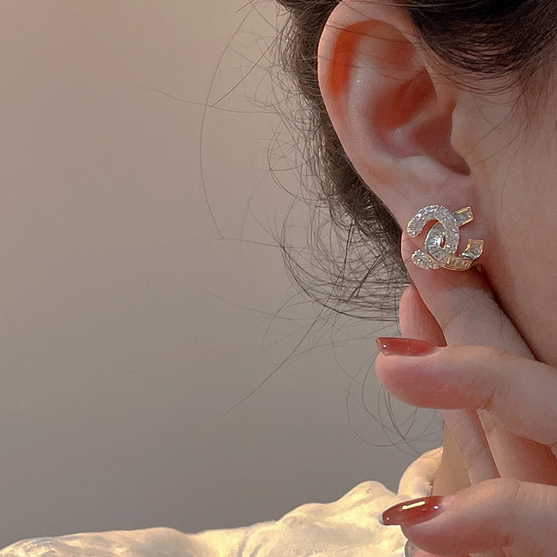 铜合金耳饰 叁拾 【奈儿】轻奢气质小香风小巧法式耳钉