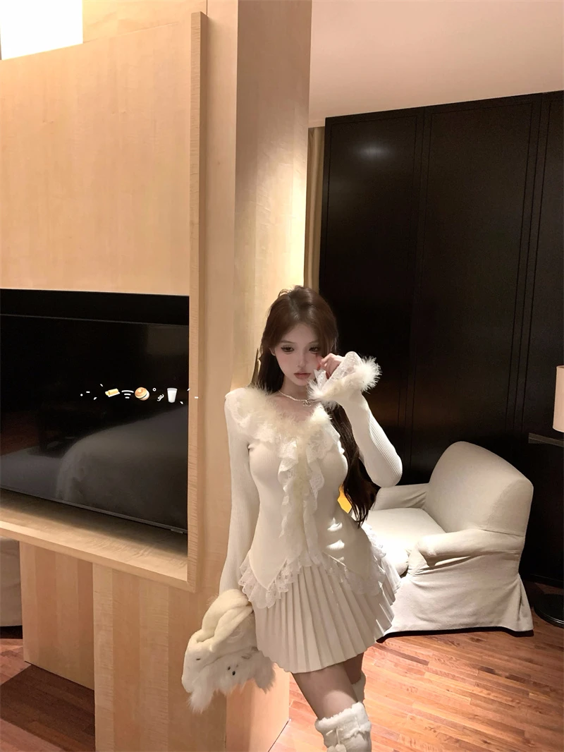 UC定制~纯欲风蕾丝拼修身显瘦接V领长袖T恤女+风琴半身毛呢裙