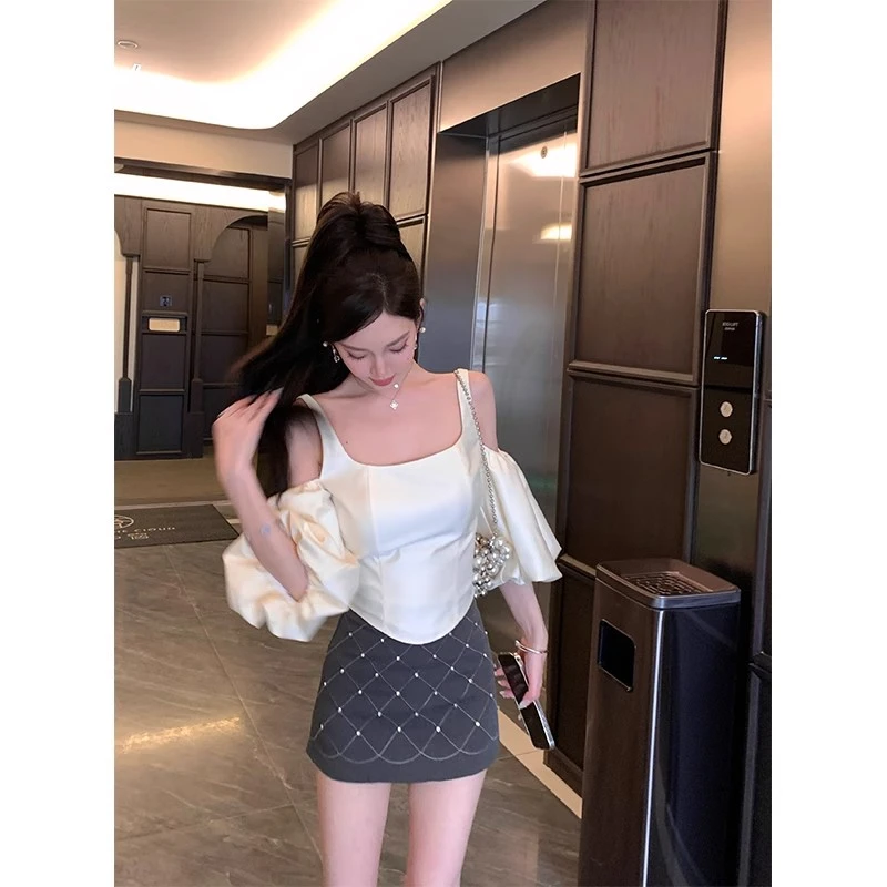 甜心教主~方领泡泡袖显瘦高级感上衣/小众设计感闪钻网格包臀半裙