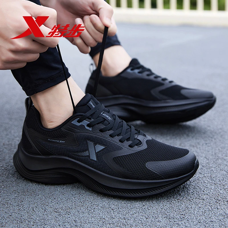 特步男鞋秋季新款网面舒适运动鞋轻便软底休闲薄款黑武士跑步鞋男