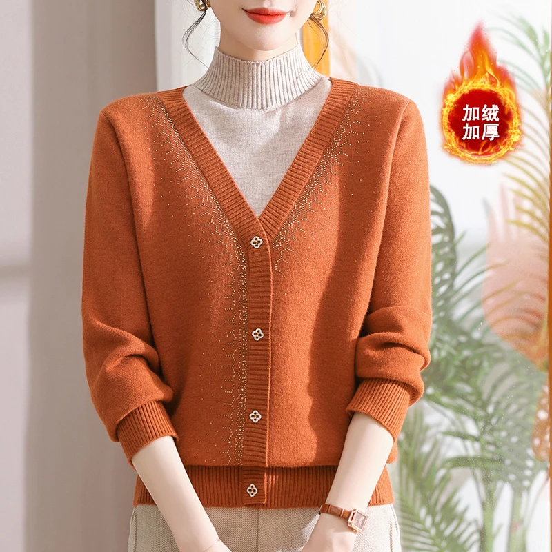 年轻妈妈冬装洋气保暖针织打底衫中老年女秋冬加绒加厚假两件毛衣