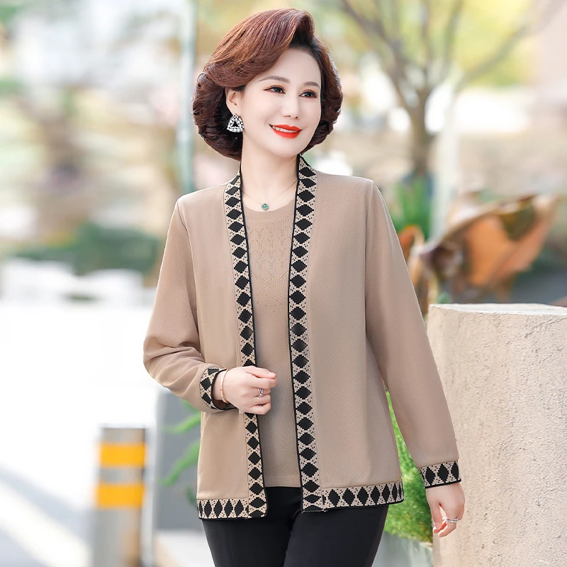 妈妈春装2024新款外套洋气高贵春秋季妈妈装中老年人内搭气质上衣