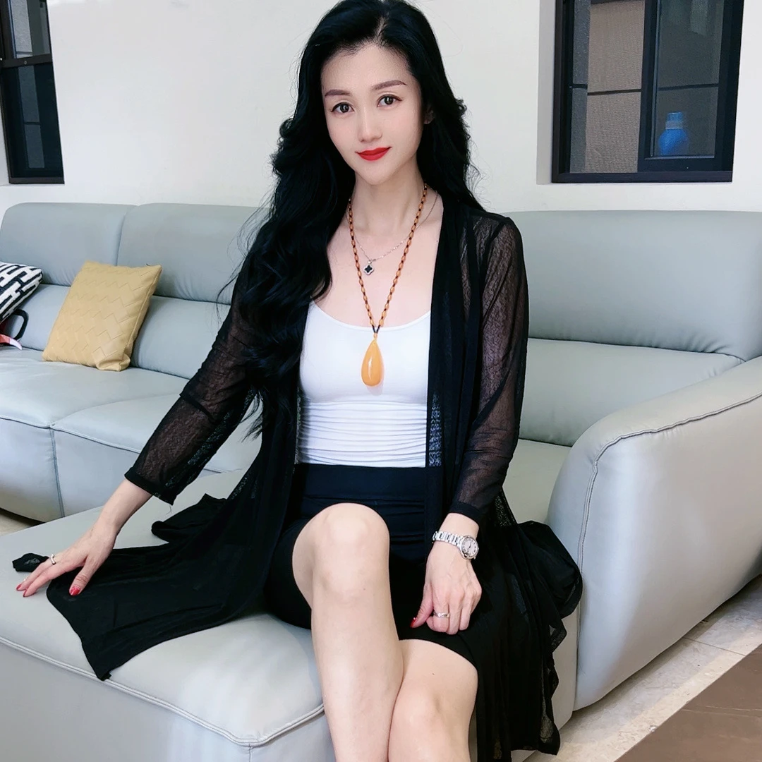 花女人 8028  女士V领镂空时尚宽松洋气薄款韩版中长款大码外搭