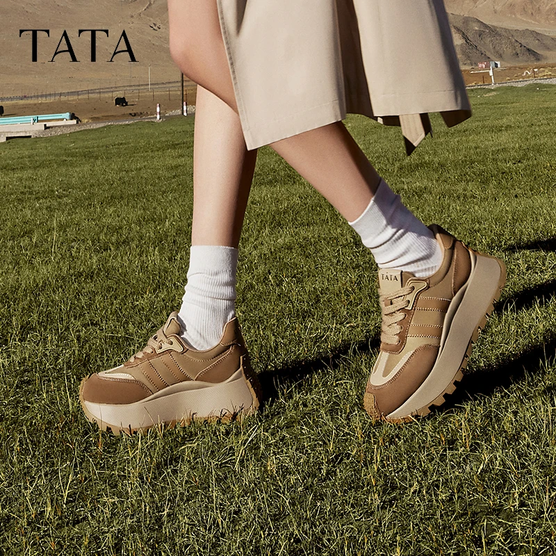 Tata他她厚底运动休闲鞋女鞋透气复古阿甘鞋增高鞋女新款DWBH1CM3