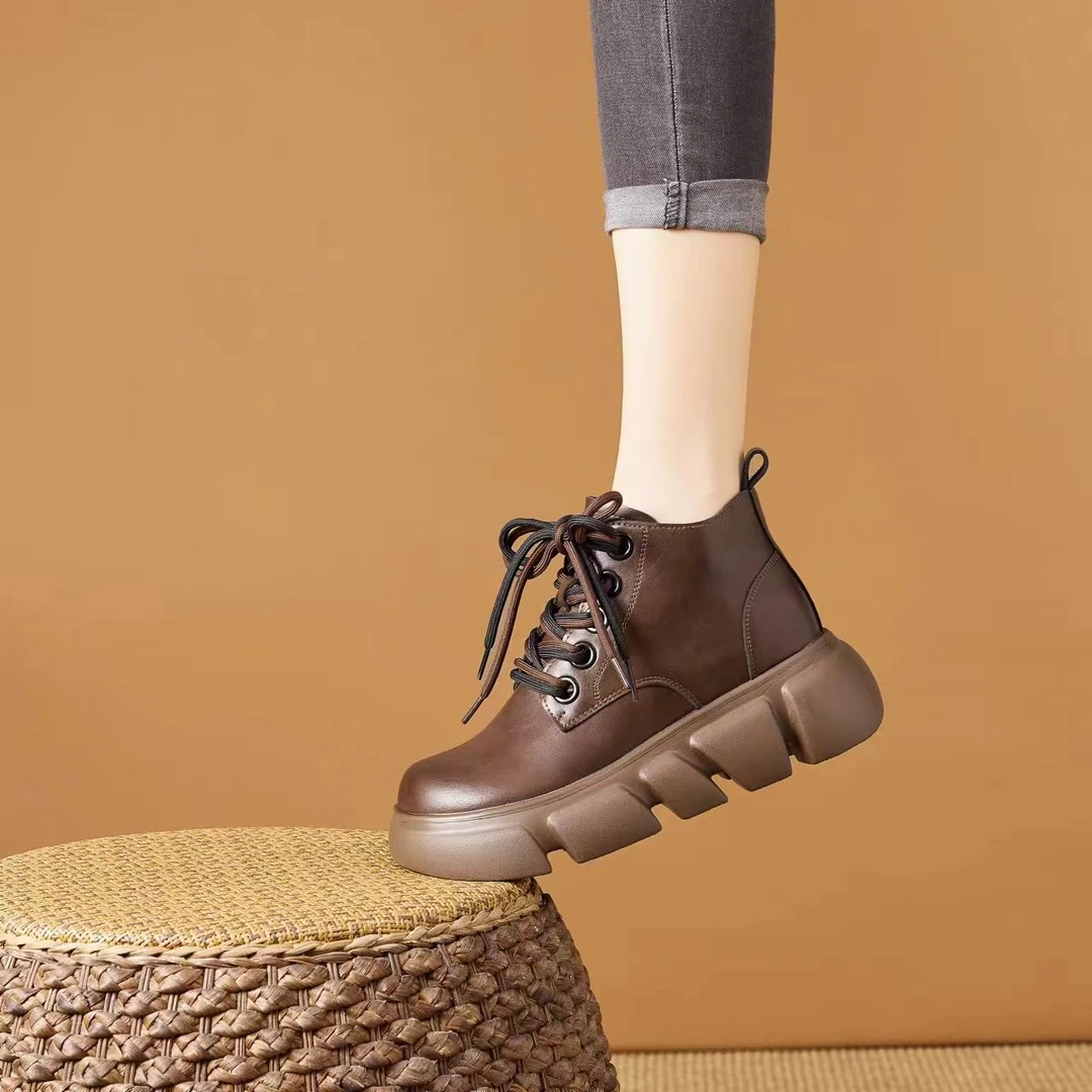 2024新款圆头马丁靴女秋冬加棉保暖百搭厚底防滑时尚英伦风短靴女