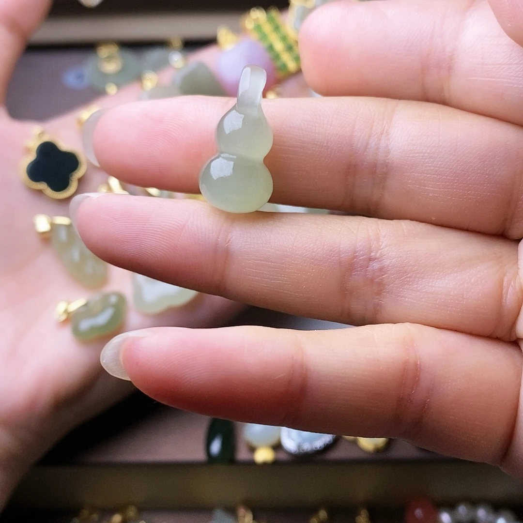 和田玉颈饰银S925镀金镶嵌