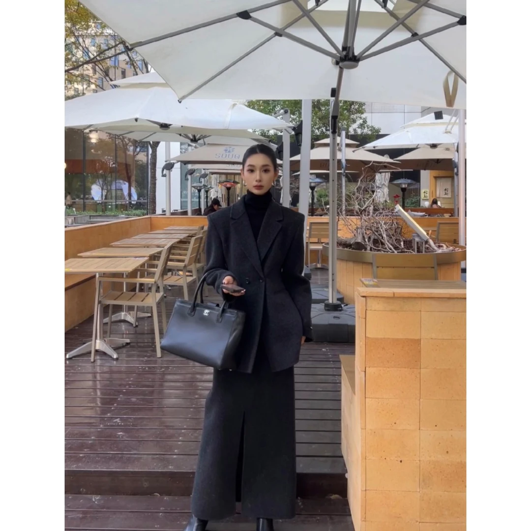 FIINAL《冬日伯明翰》设计师系列毛呢外套+半裙套装