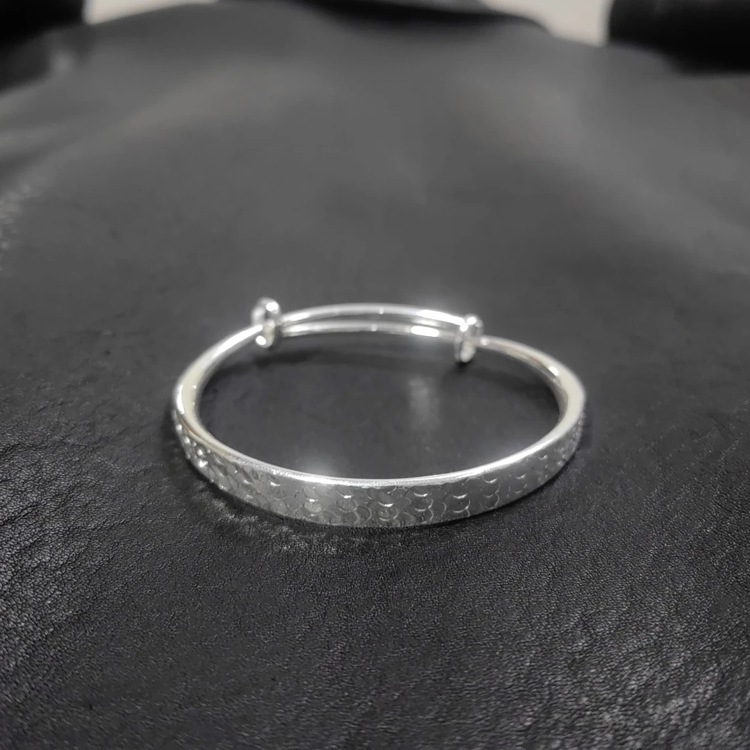 碎冰冰手镯推拉款 女款时尚气质碎碎冰银纹实心可调节手环