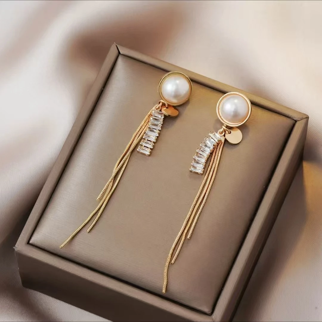 铜合金仿珍珠耳饰 气质轻奢时尚百搭个性精致简约小众耳饰KH4042