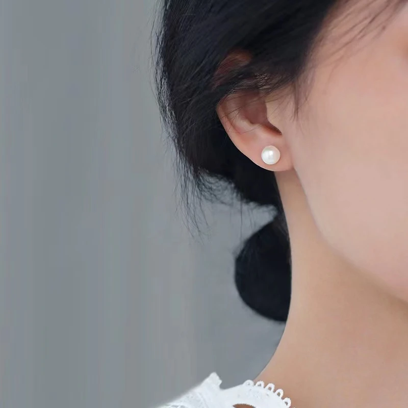 铜合金仿珍珠耳饰 白色轻奢时尚百搭法式简约经典耳饰珠珠耳钉