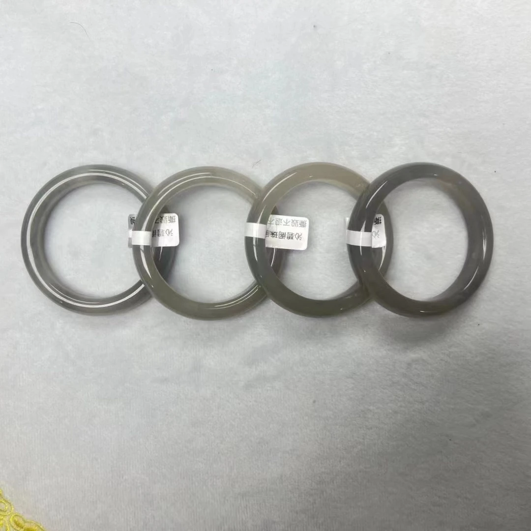 天然和田玉冰藕粉烟紫正装手镯超高冰多样性发货拍一发一颜色微差