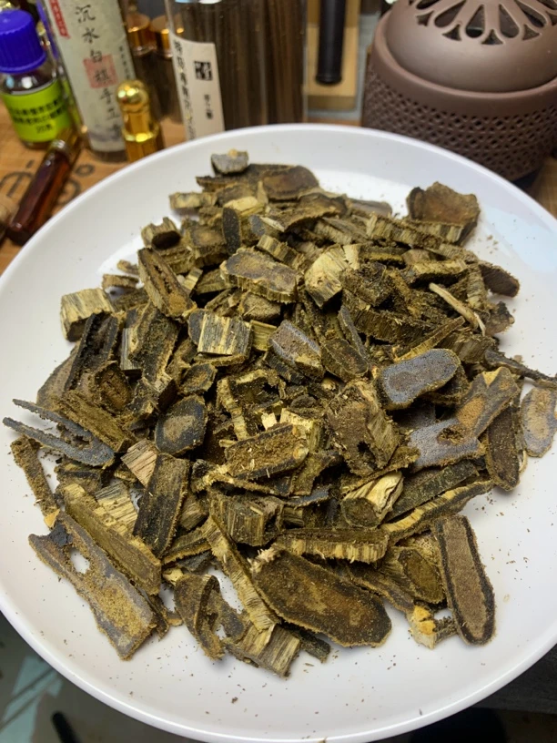 海南老料透顶绿奇楠车珠边角料 蜜甜花香味100克