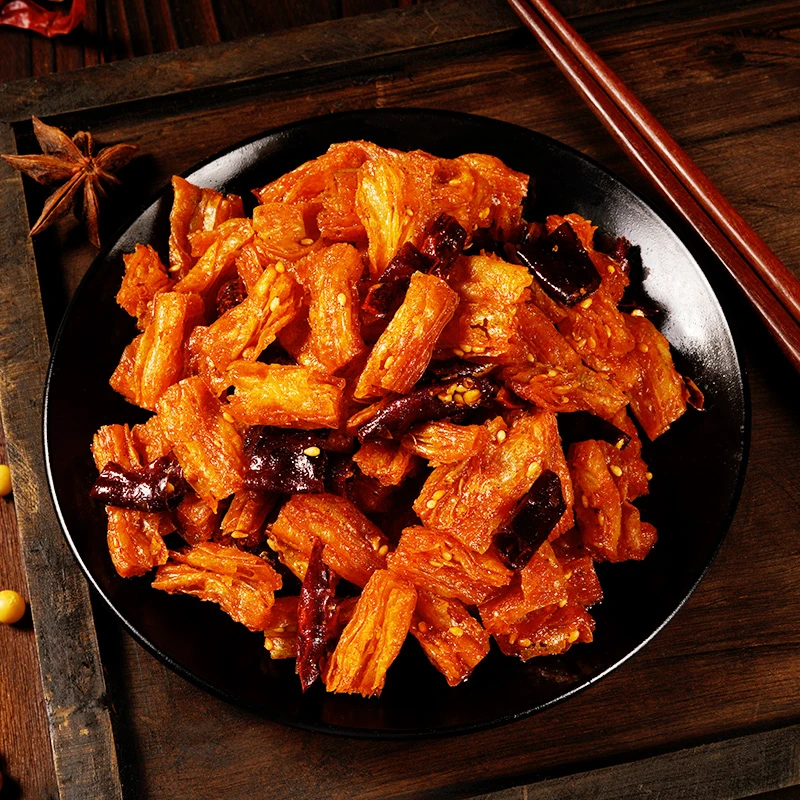 思乡山麻辣外婆素肉肠辣条网红老式辣条儿时怀旧爆辣小零食小吃