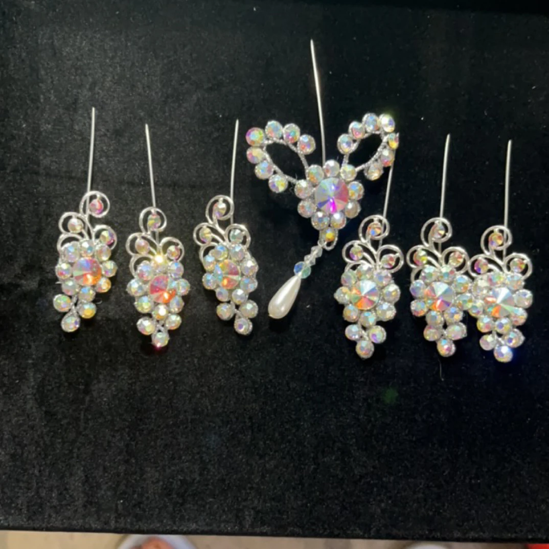 新娘发簪头饰简约盘发发钗插针水钻蝴蝶发饰品女